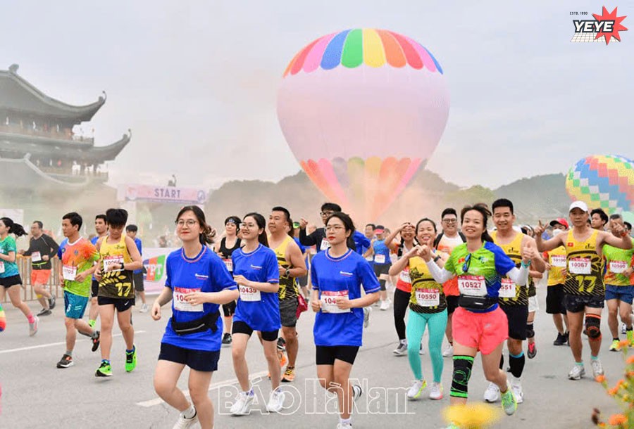 Cộng đồng tổ chức giải chạy Marathon Phủ Lý Hà Nam vì sức khỏe (1)