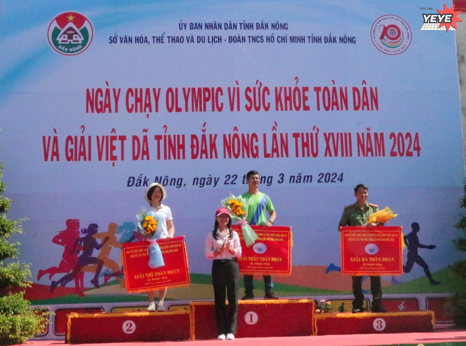 Gần 2000 người tổ chức giải chạy Marathon Gia Nghĩa Đắk Nông (1)