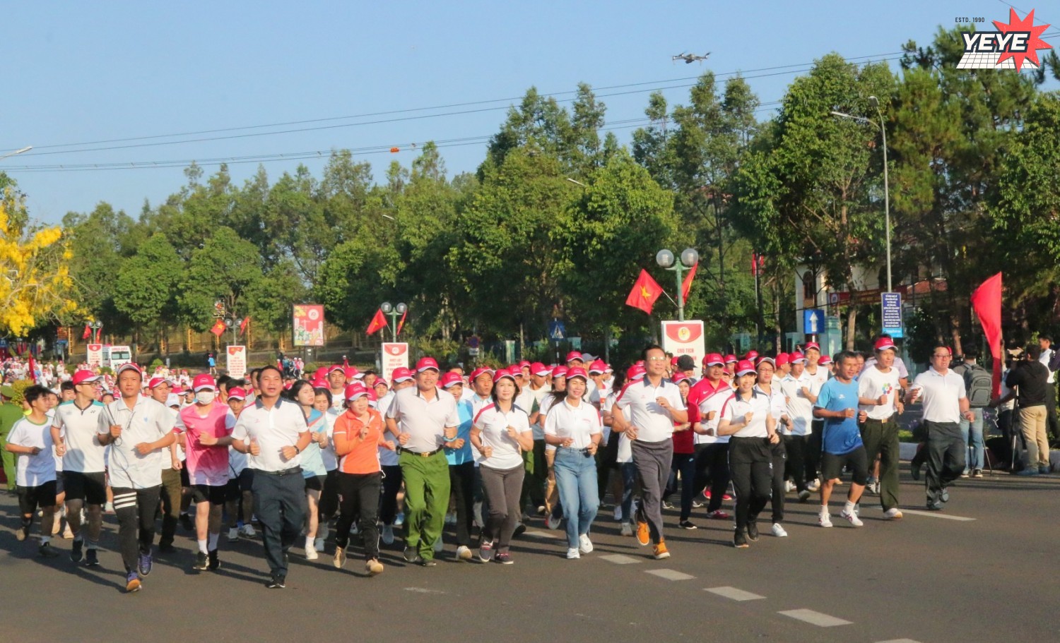 Gần 2000 người tổ chức giải chạy Marathon Gia Nghĩa Đắk Nông (3)